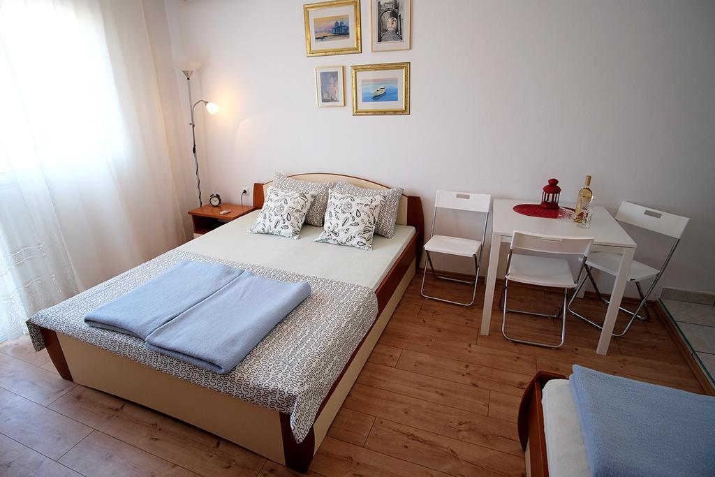 Studio Apartments Shanti Zadar Room photo